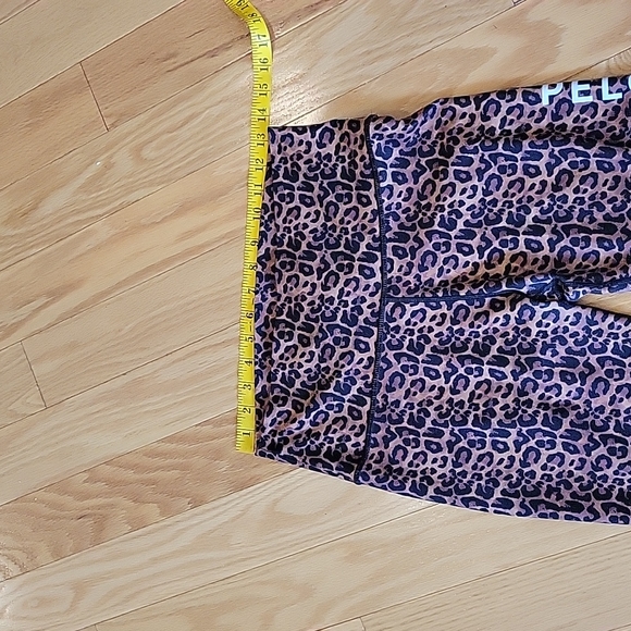 Rare WITH x Peloton Cheetah Print Capri Leggings - Picture 11 of 16